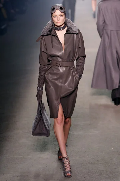 Look 8
